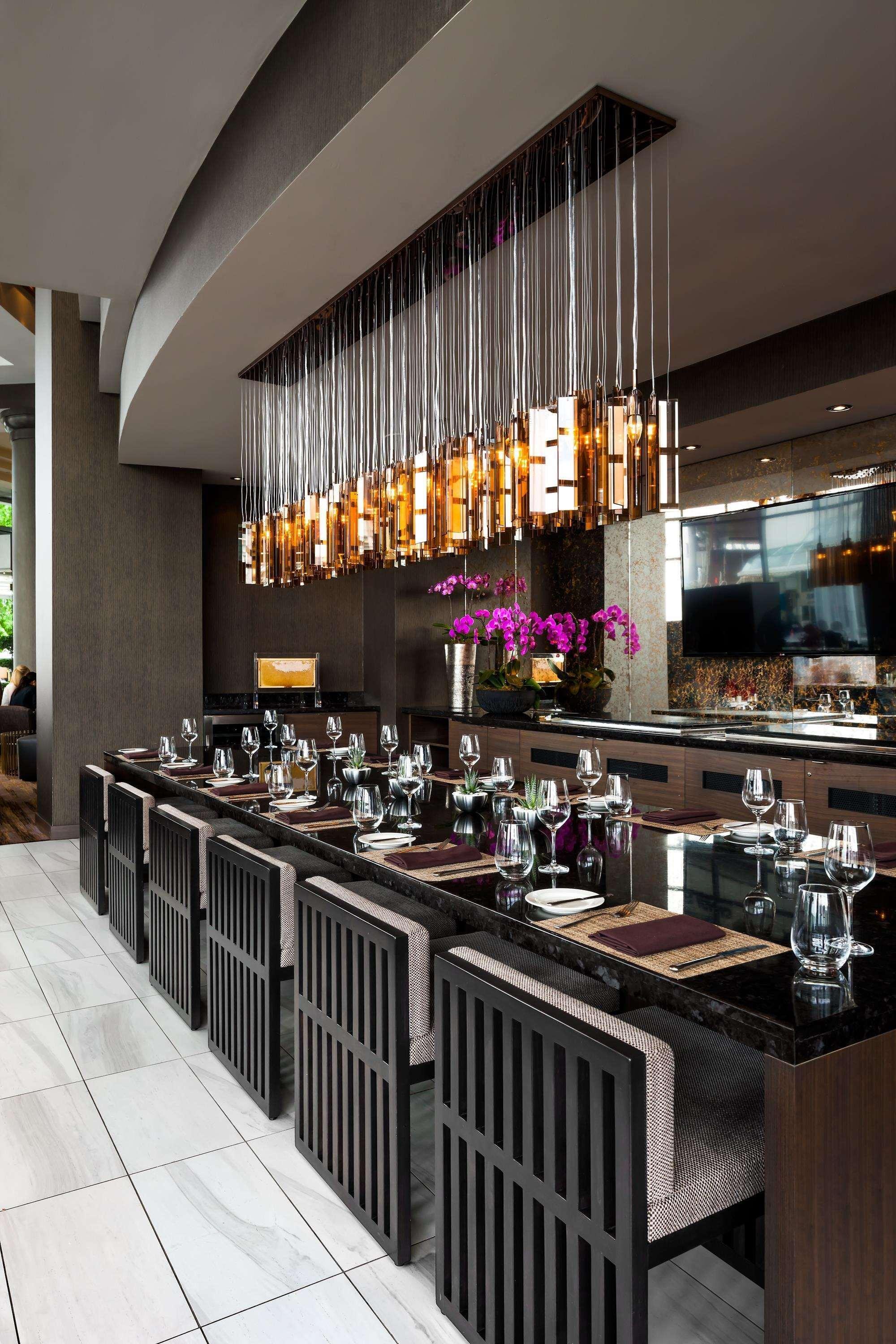 Hotel Fairmont Waterfront Vancouver Exteriér fotografie The interior of the restaurant
