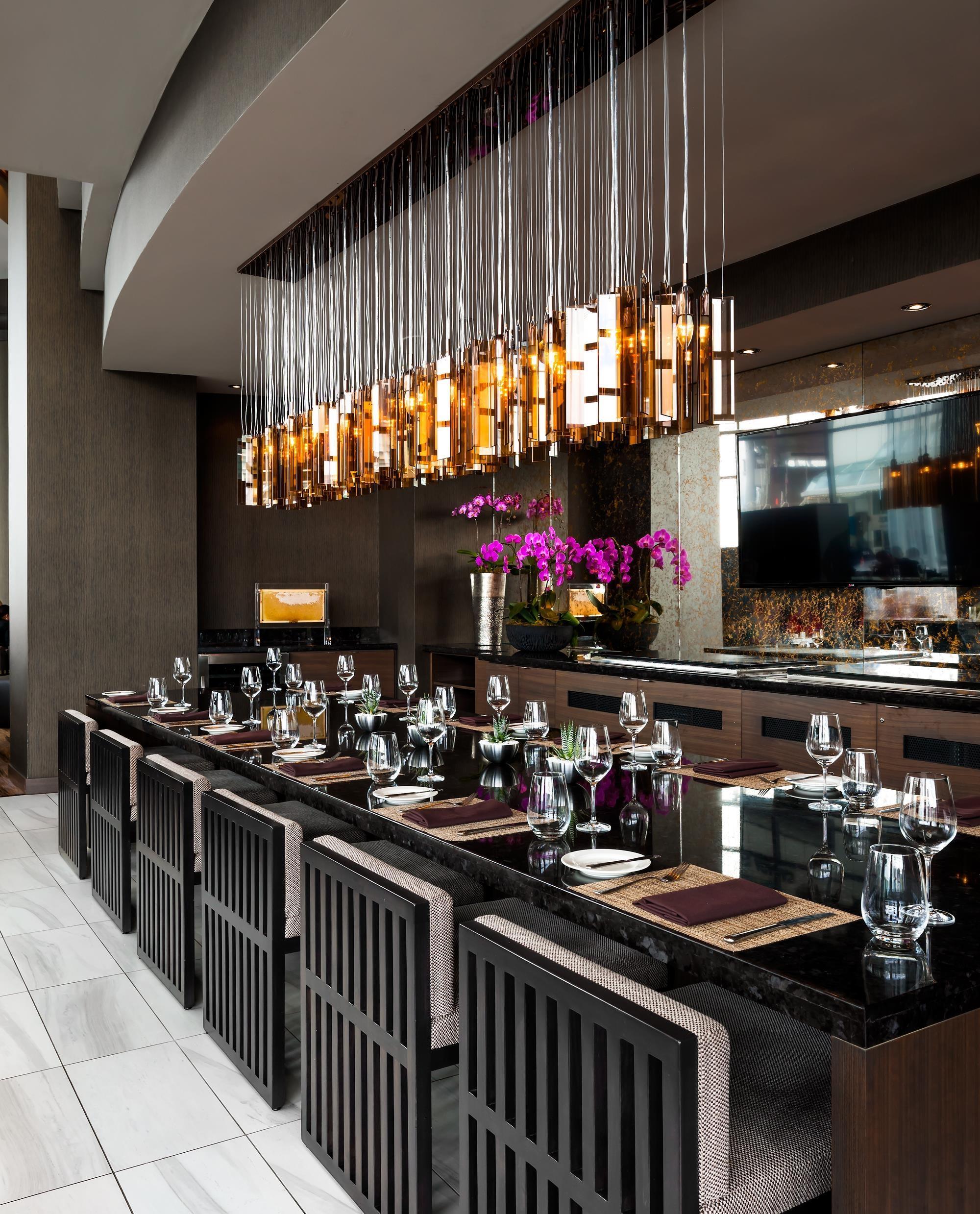 Hotel Fairmont Waterfront Vancouver Exteriér fotografie The Chef's Table at the Ritz-Carlton, Boston