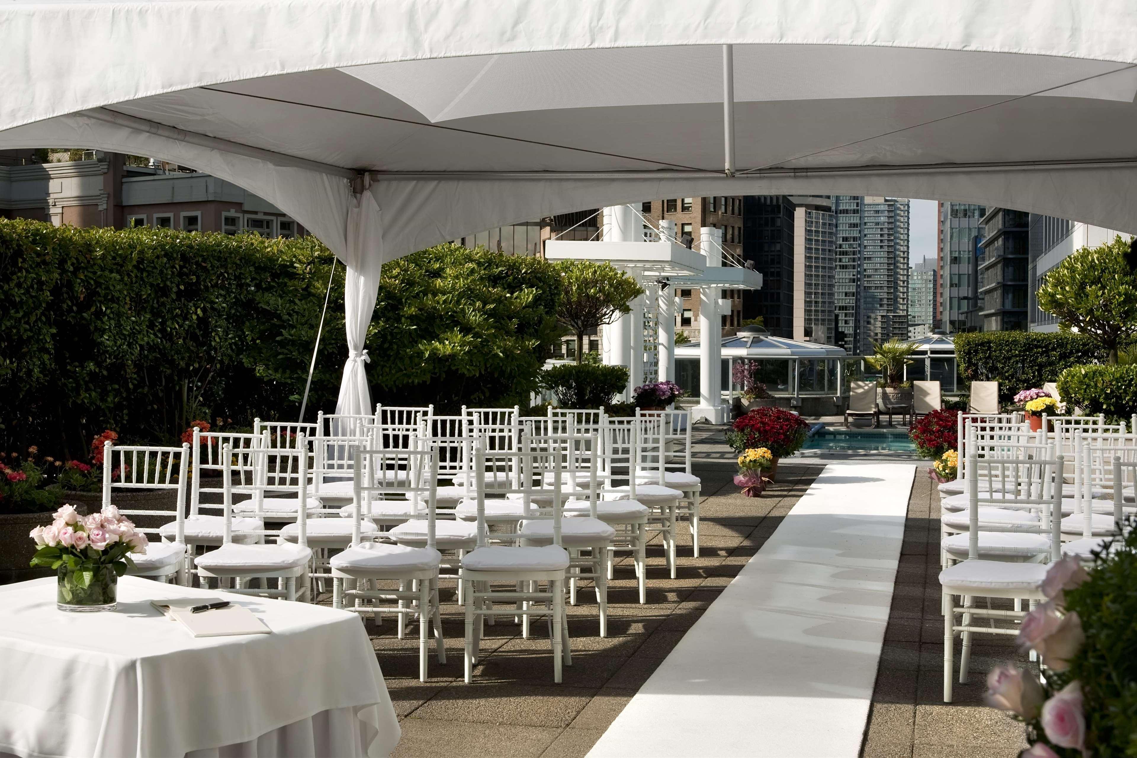 Hotel Fairmont Waterfront Vancouver Exteriér fotografie The rooftop garden