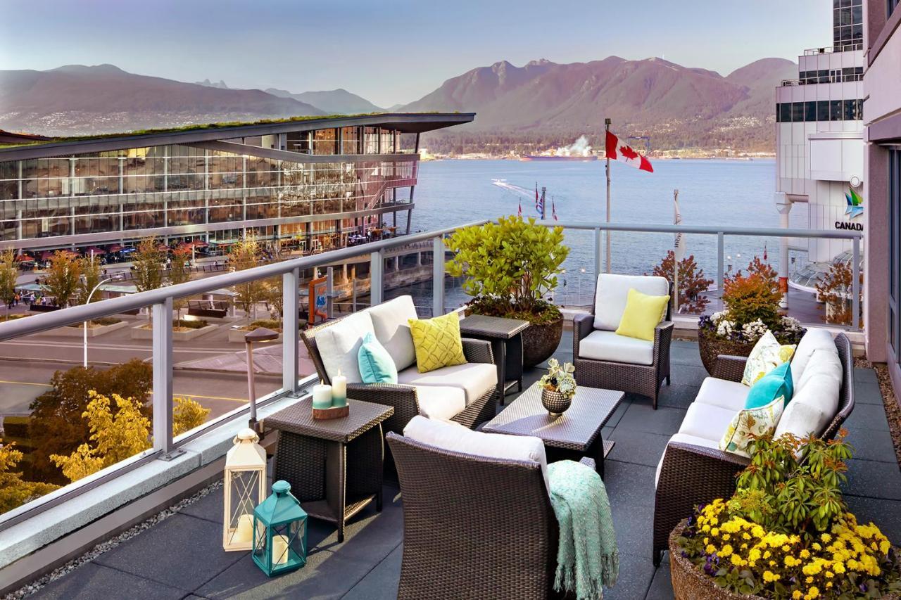 Hotel Fairmont Waterfront Vancouver Exteriér fotografie View from the rooftop