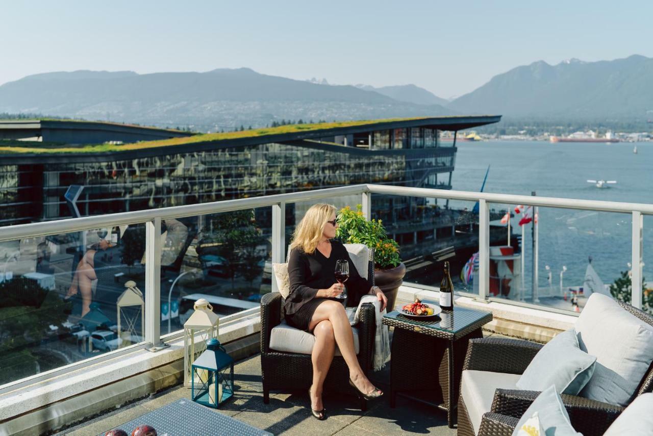 Hotel Fairmont Waterfront Vancouver Exteriér fotografie The View at The Sutton